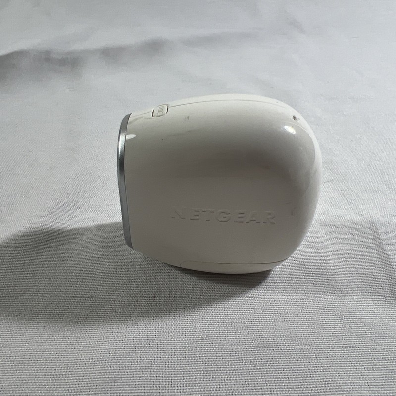 NETGEAR Arlo VMC3030 Wireless Indoor/Outdoor Security Camera NO Batteries gallery