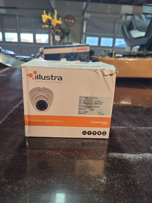 Illustra Essentials 2MP Mini-Dome Camera