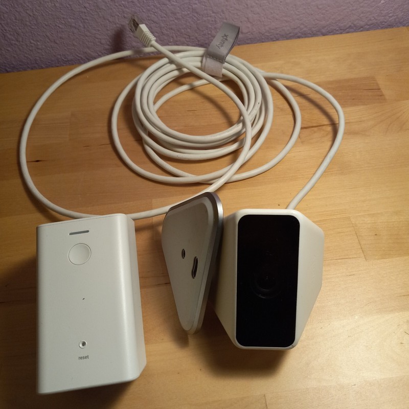 Xfinity XCAM2 SCHC2AEW HD Indoor Outdoor Security Camera + XW4 1080P gallery