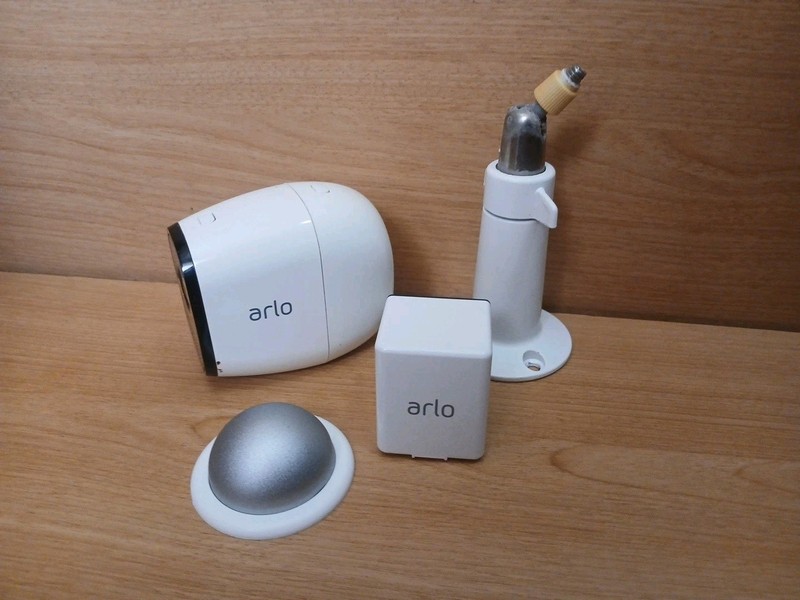 Netgear Arlo Pro VMC4030 1080p HD Wireless Camera W/ Battery & 2 Mounts- TESTED