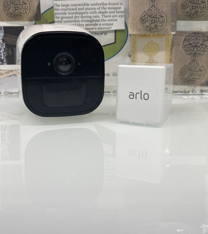 Arlo Go VML4030 Security Camera (VML4030-200NAS) (B2)