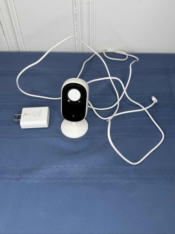 Arlo Essential Indoor Camera 2K (2nd Gen) White