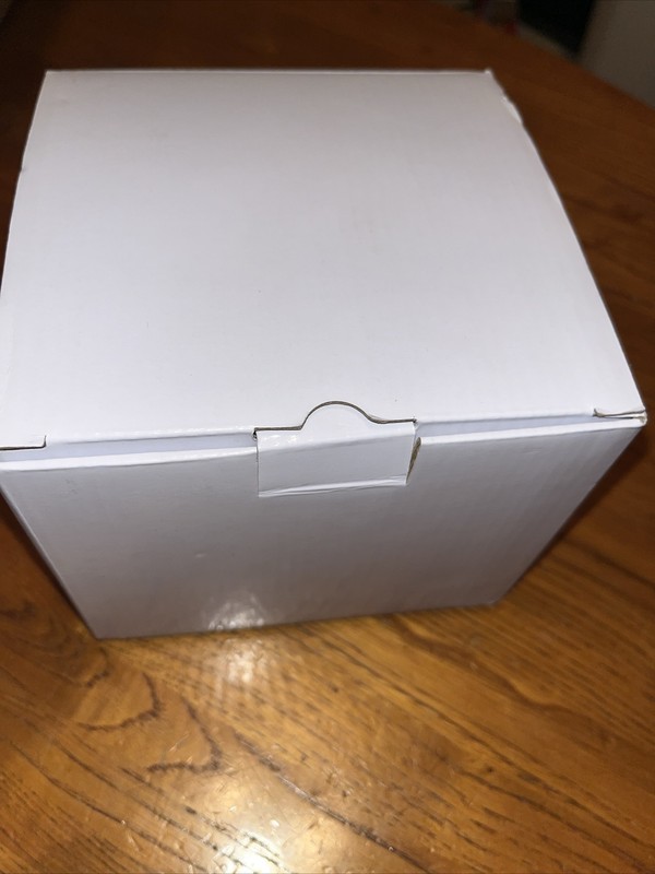 InVid ELEV-ALLDIR2812D 2 MP Indoor Dome New in an Unsealed Box gallery
