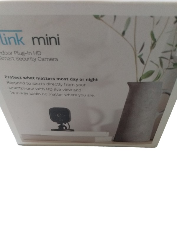 Blink BCM00300UB Mini Indoor 1080p Wi-Fi Security Camera - Black gallery