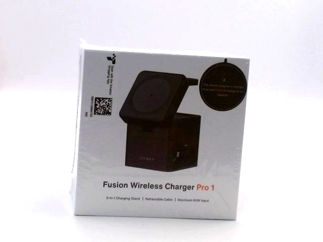 Amazon Dekco - 2K Wi- Fi Security Camera, BRAND NEW IN BOX gallery