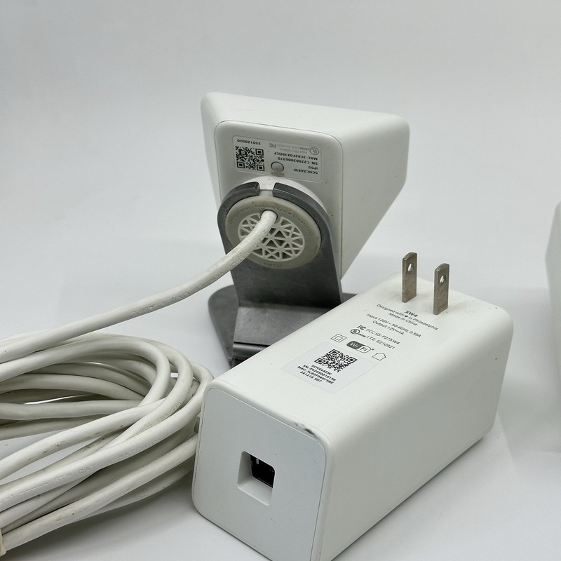 Lot (2) Xfinity XCAM2 SCHC2AEW HD Indoor Outdoor Security Camera w/ XW4 Adapter gallery