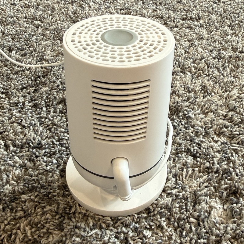 Vivint Ping Indoor 1080p Wi-Fi Security Camera V-CAM1 With Power Supply gallery