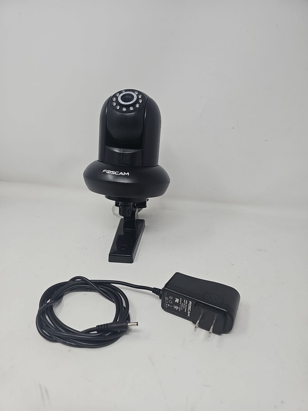 Insteon IP Wireless Camera Model FR4020A2 Pan & Tilt 1080p w/ AC Adapter & Mount