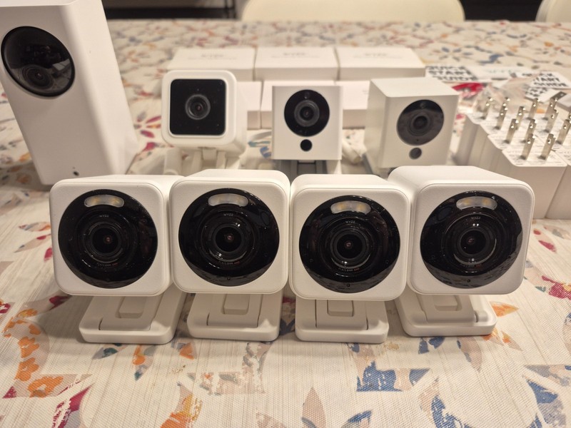 Huge Wyze Camera Lot v2 v3 v4 v2 Pan Mounting Kits gallery