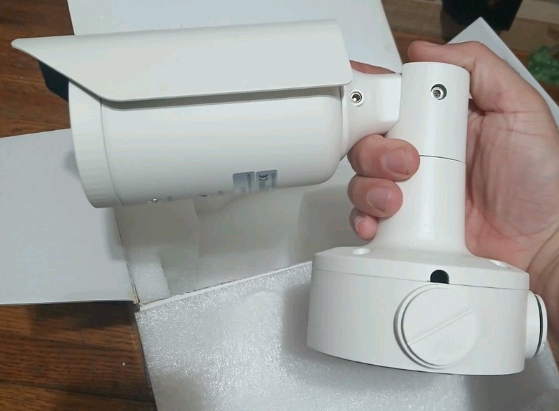 LTS CMHR6623 Bullet Security Camera 2mp 1080phd-tvi 1/2.8 Sensor Icr 2.8-12mm
