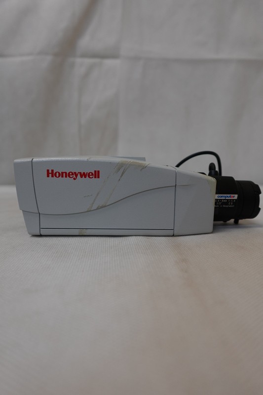 Honeywell Color Hi-Res Surveillance Camera With Computar 3.5-8mm 1/3″ HCC484E