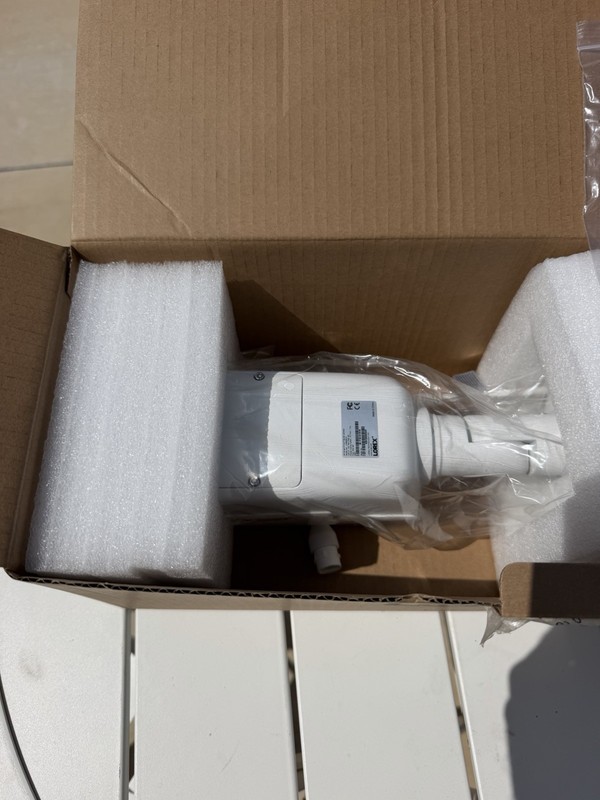 Lorex LNB9292B 4K Ultra HD IP 4x Motorized Bullet Camera, 30FPS, IP67, 1PK gallery