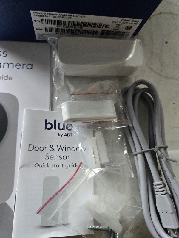 BLUE ADT SCE2R0-29-PG Wireless Outdoor Surveil. Security Camera Pearl Gray gallery