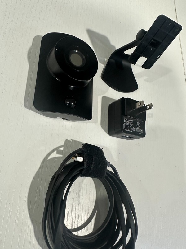 SimpliSafe Security Camera – Complete Kit w/ Mount, Power Supply & Cable gallery