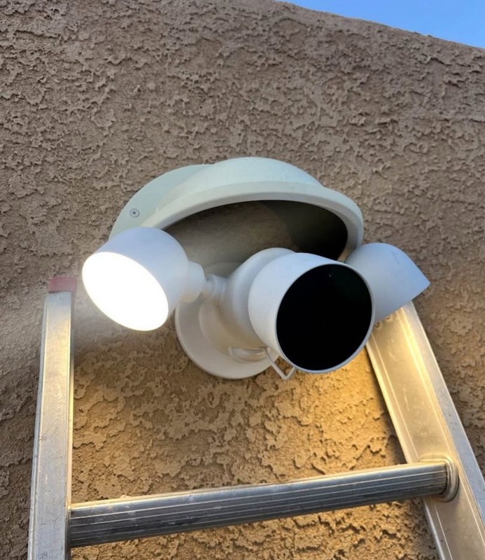 Google Nest Cam with Floodlight – Wired Outdoor Smart Home Security Camera