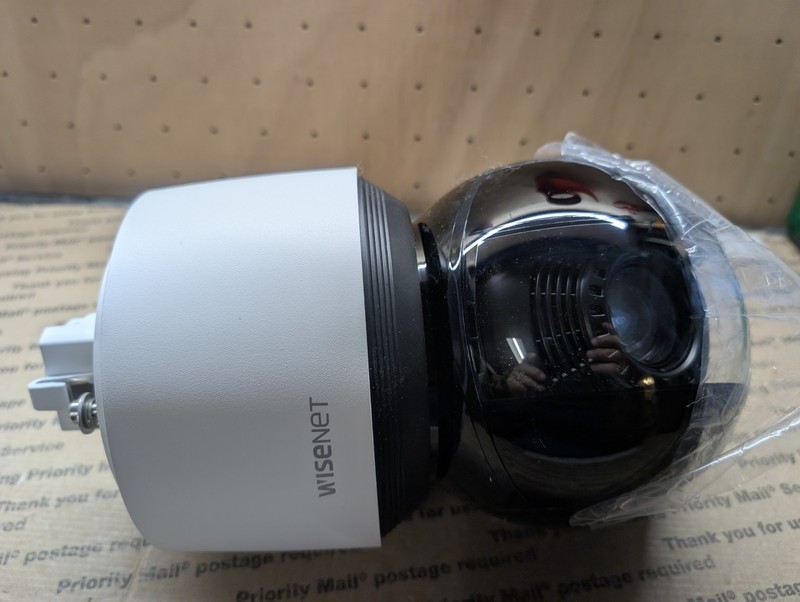 Hanwha Wisenet XNP-9250 Open Box 4K PTZ 25x Optical w/mount Outdoor Indoor gallery