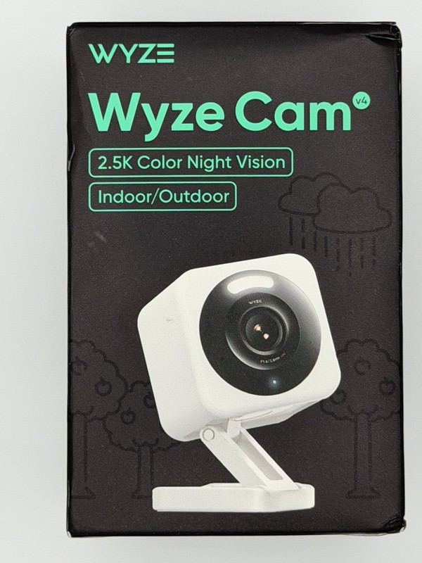 Wyze Cam v4 2.5K QHD Indoor/Outdoor WiFi Smart Security Camera Wired White New