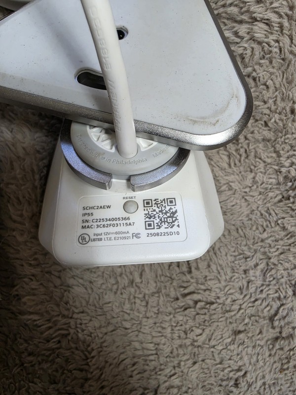 Xfinity XCAM2 SCHC2AEW HD Indoor Outdoor Security Camera w/ XW4 Power Adapter gallery