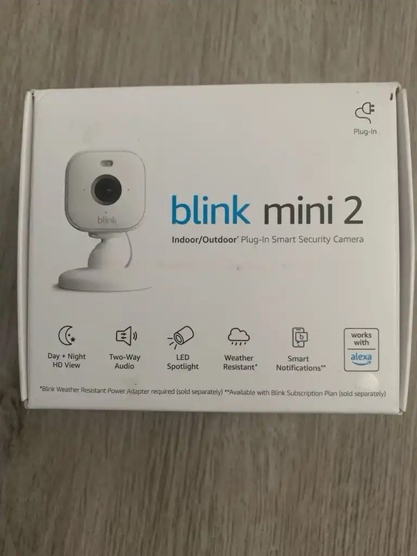 Blink Outdoor 3-Cam Kit 3rd Gen Open Box Bundle + White Mini 2 & 3 Covers gallery
