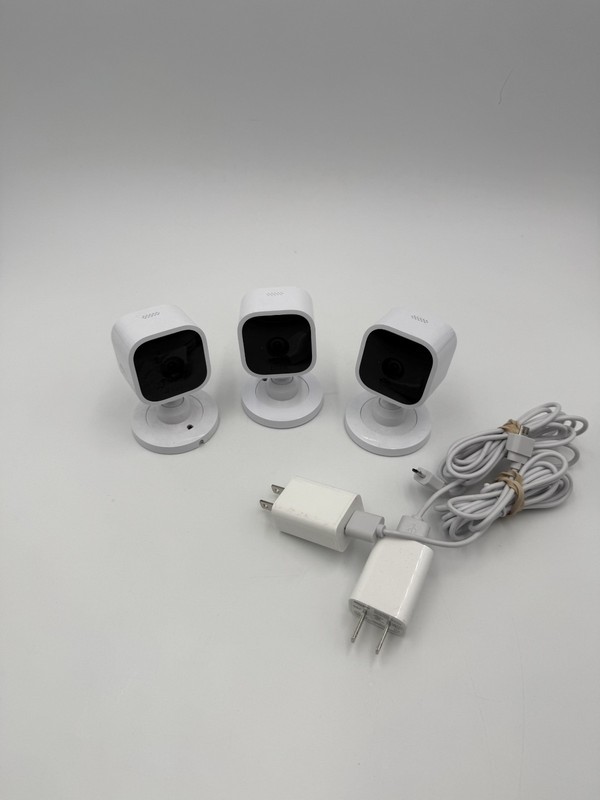 Blink Mini Indoor Wi-Fi Security Camera - White *THREE INCLUDED, 2 CHARGERS* gallery