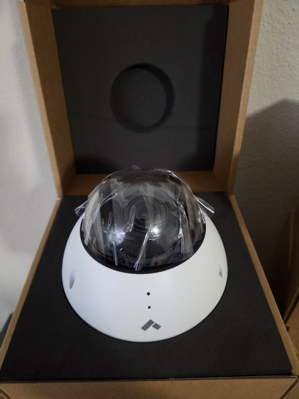 8 Verkada CD62 Outdoor Dome IP/Network Security Camera Wired Color White