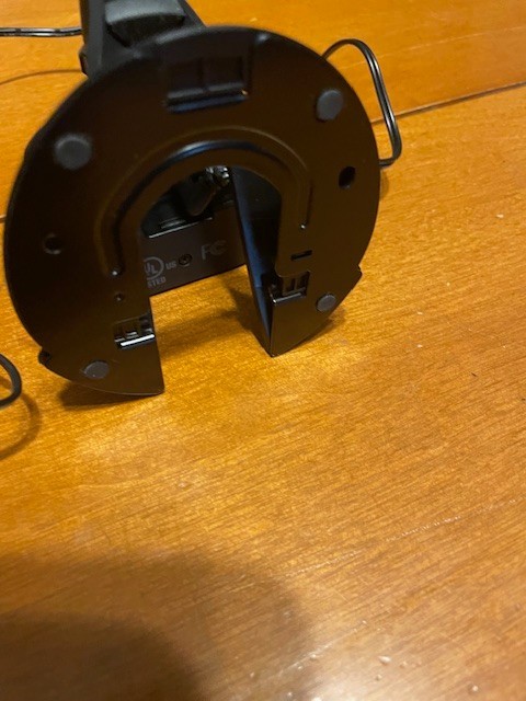 ADT RC8326 Indoor Wi-Fi Security Camera – Powers On, Untested gallery