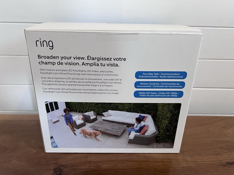 Ring Floodlight Cam Wired Plus - White gallery