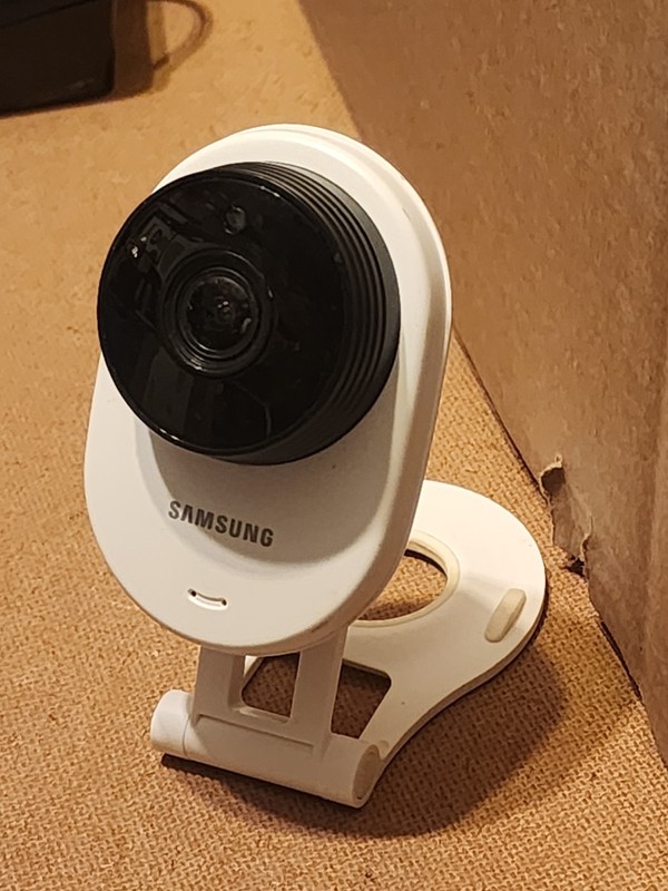Samsung Smart Cam 1080p HD SNH-E6413BN White Night Vision Wi-Fi Security Camera gallery