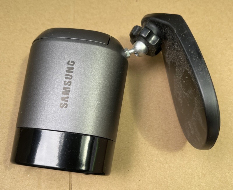 Lot Of(20) Samsung SmartCam A1 Outdoor 720p Wireless Battery Powered Camera New gallery