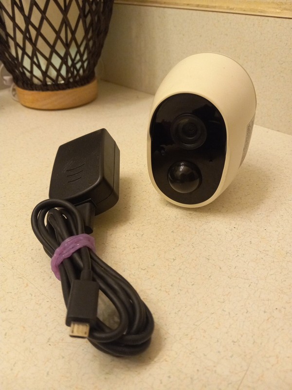 BM-SC001 Wireless Security Camera & power cord