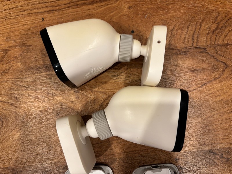 2 Vivint Outdoor Camera Pro Gen 2 VS-ODC350-WHT Cameras - White gallery