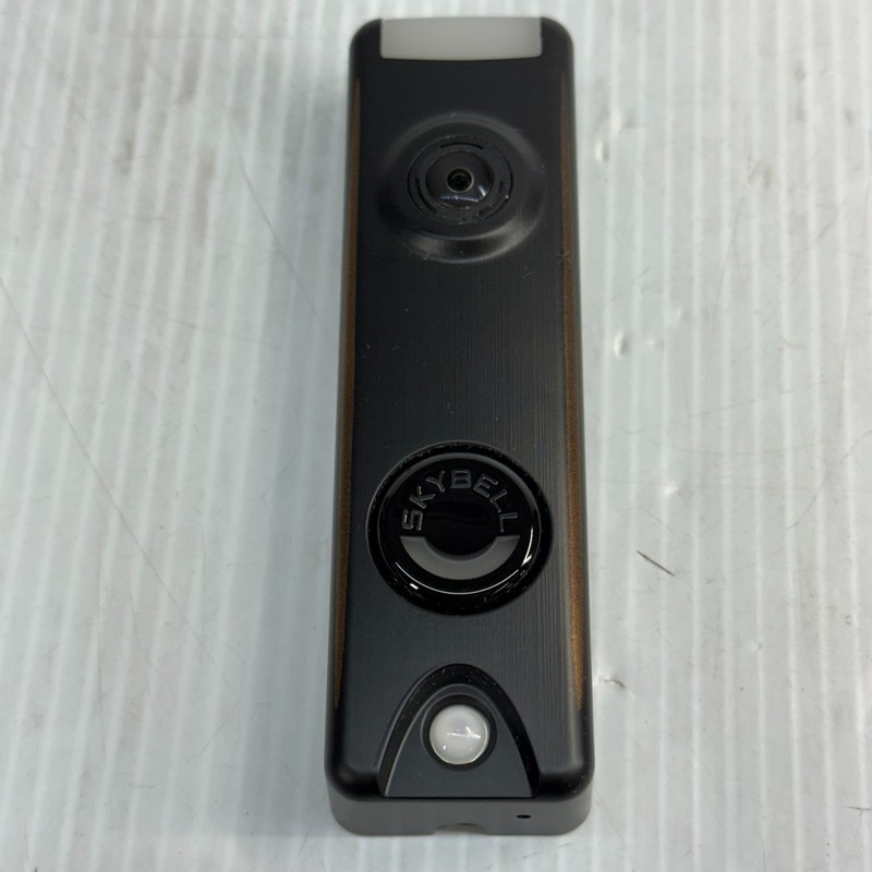 Honeywell Connected Home DBCAM-TRIMBR Wi-Fi Video Doorbell 1080p gallery