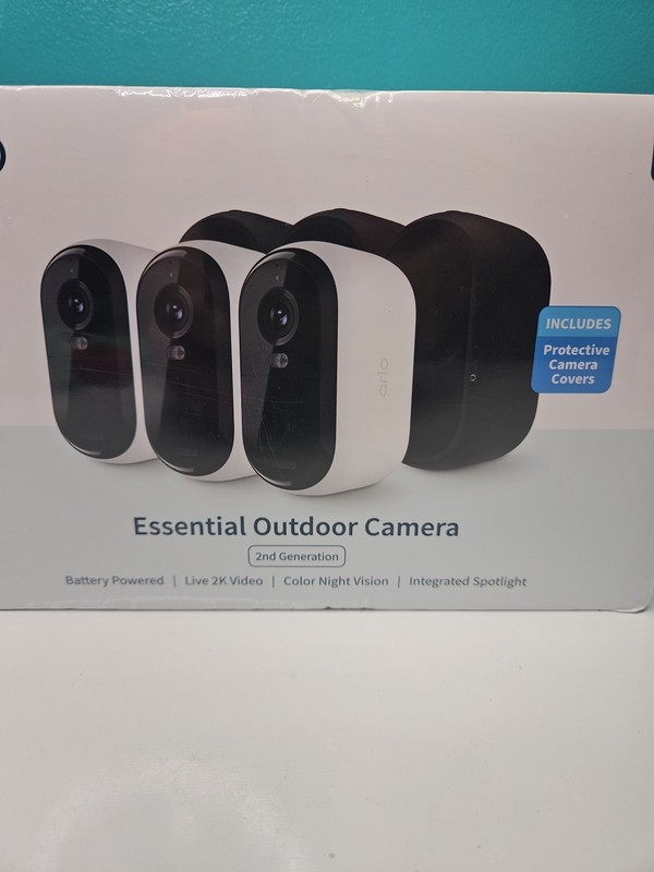 Arlo Essential 2K (2nd Generation) Wireless Security Camera White 3 Pack gallery
