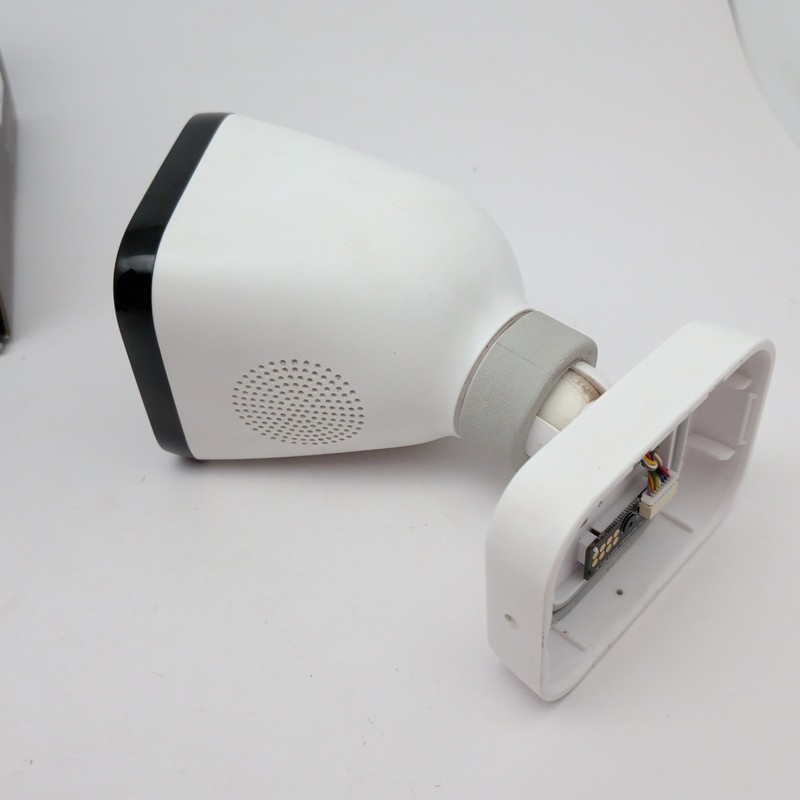 Vivint Outdoor Camera Pro VS-ODC300-WHT *UNTESTED NICE SHAPE* gallery