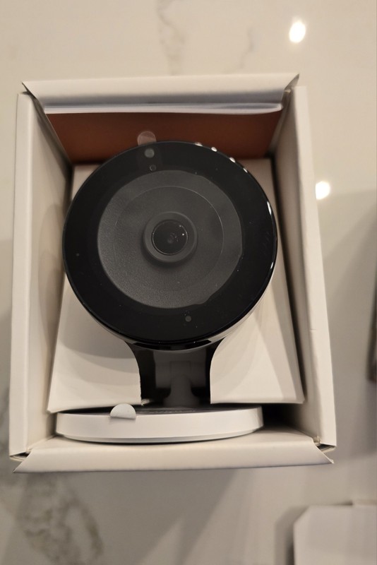 Alarm.com ADC-V522iR Indoor Wi-fi Camera IR night vision new gallery