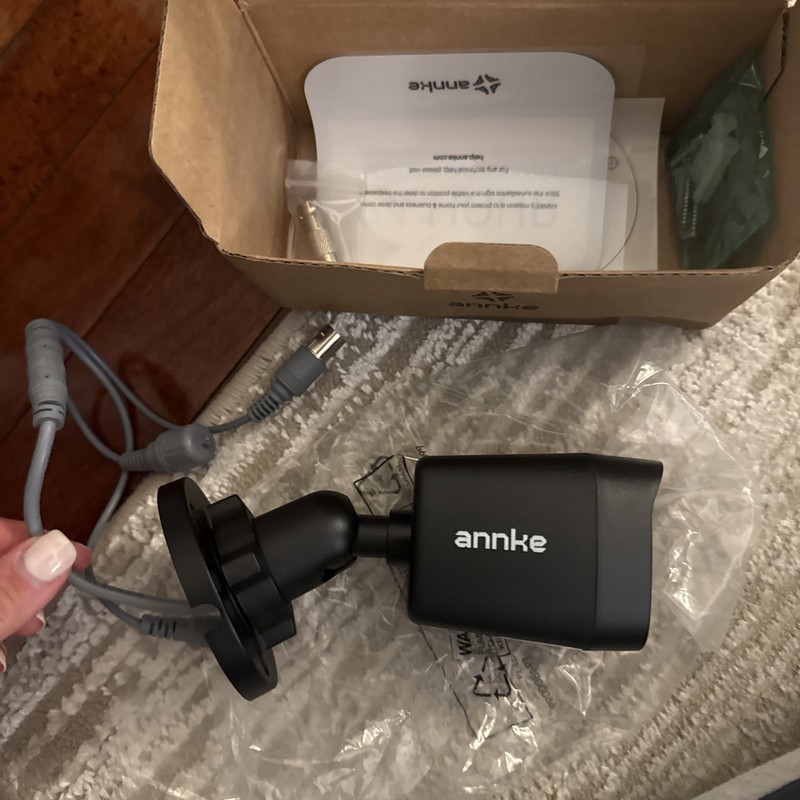 5 Annke Analog HD Cameras C51EP & Power Adapter AC to DC 12V2A & 1-to-4 Splitter gallery