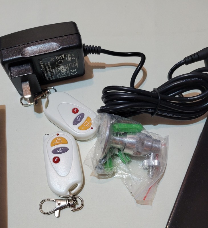 TUTA B2 GSM Remote Camera - NIB gallery