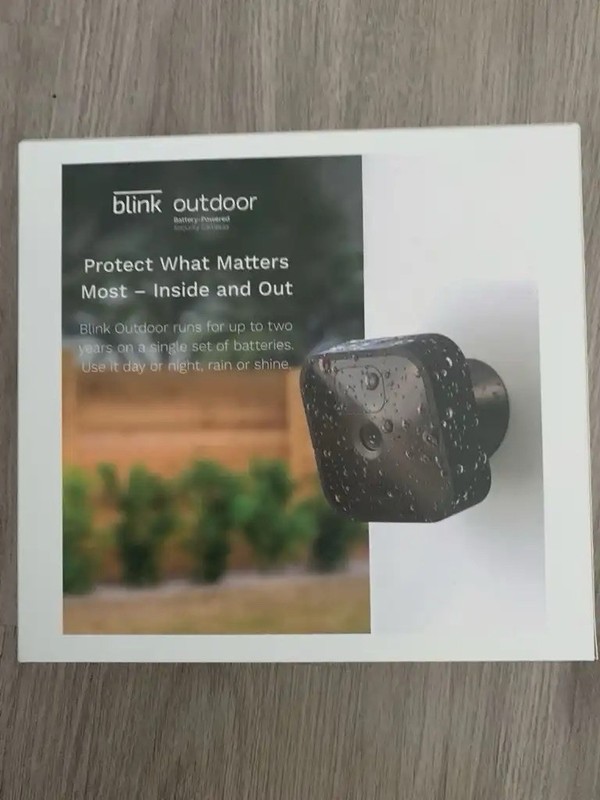 Blink Outdoor 3-Cam Kit 3rd Gen Open Box Bundle + White Mini 2 & 3 Covers