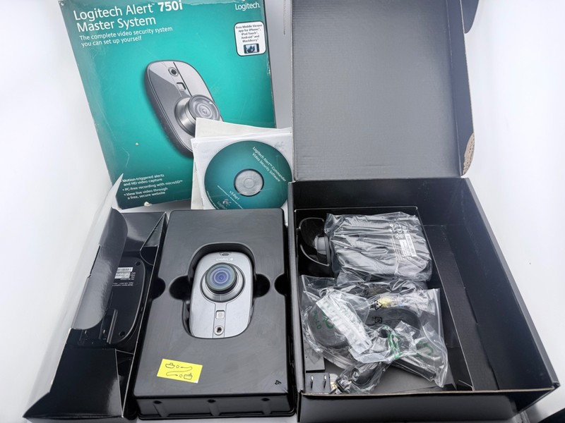 Logitech Alert 750i Indoor Master System Security Camera 720p