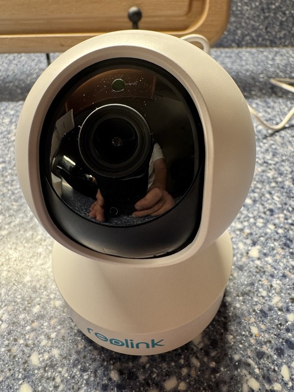 Reolink E1 3MP Wireless Surveillance Camera gallery