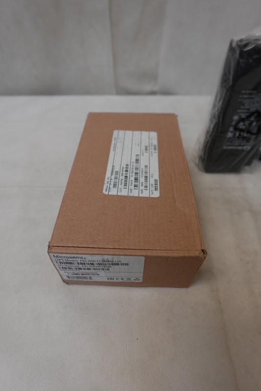 Avigilon POE-INJ2-60W-NA (220-0470A) / Microsemi PD-9501GR/AC-US — NEW OLD STOCK gallery