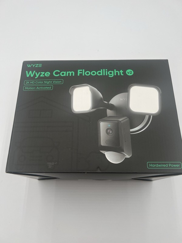 Wyze Cam Floodlight V2 Motion-Activated 2K HD Color Night Vision Camera