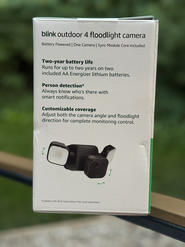 NEW Blink Outdoor 4 Floodlight Camera Wireless smart Security Camera 700 lumens gallery