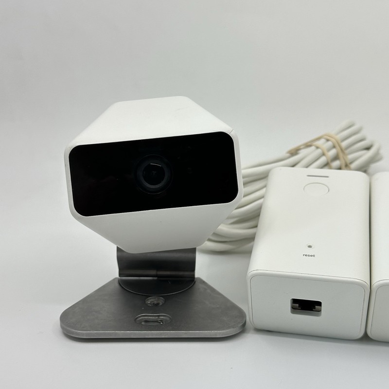 Lot (2) Xfinity XCAM2 SCHC2AEW HD Indoor Outdoor Security Camera w/ XW4 Adapter gallery