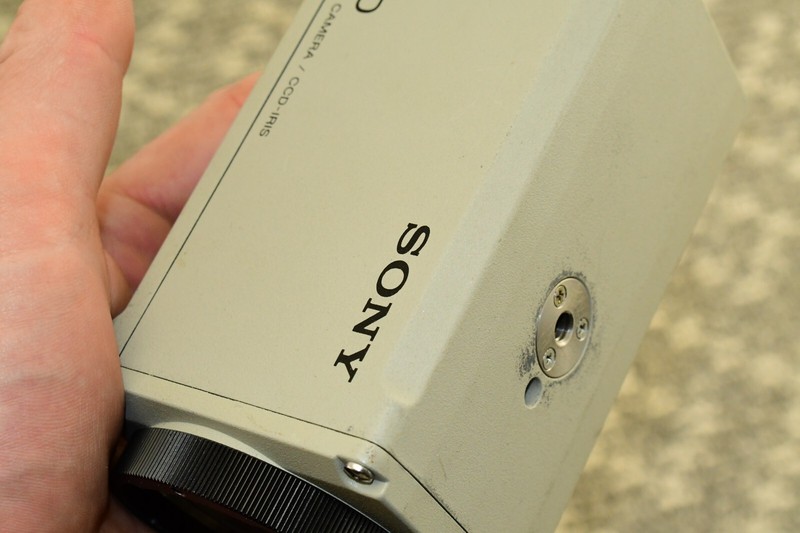 Sony DXC-930 3CCD Color Security/Surveillance Video Camera CCD-Iris - Untested gallery