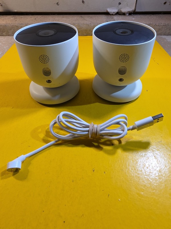 Google – Nest Camera Battery 2 Pack – Indoor/Outdoor Snow Wifi *Cameras Only*
