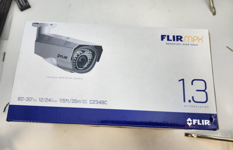 FLIR C234BCP Bullet Varifocal 3-29/32inL, 1.3MP 720p Bulet Metal Camera