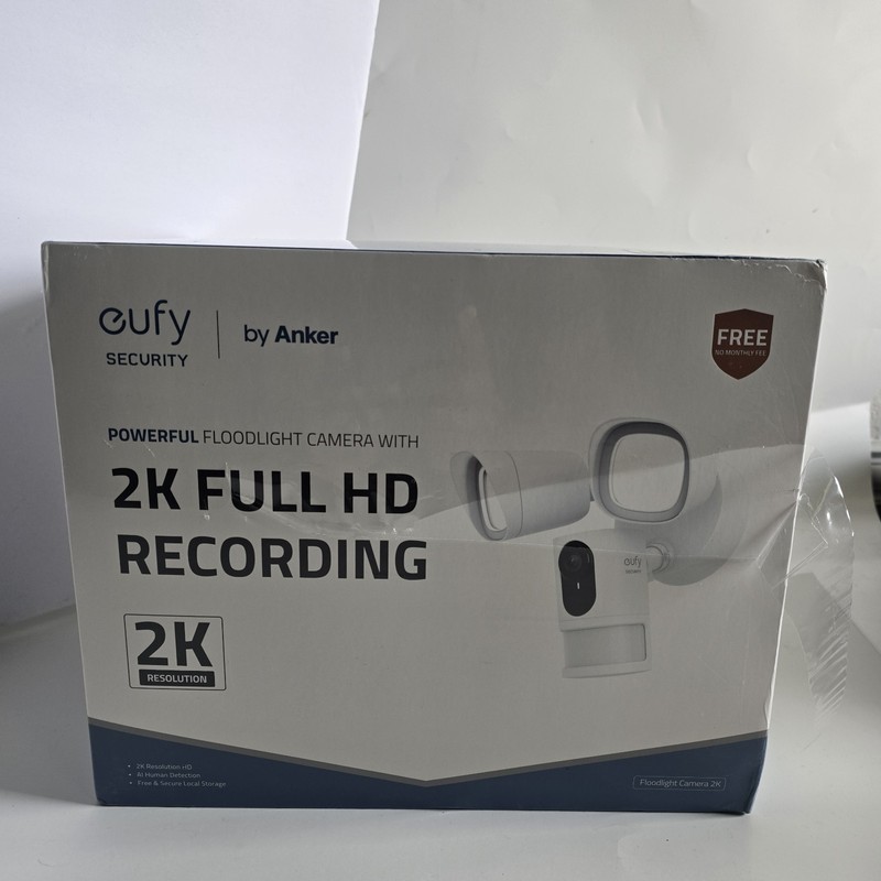 Anker eufy 2K Floodlight Camera E221 White Smart Home Security Cam T8420 New