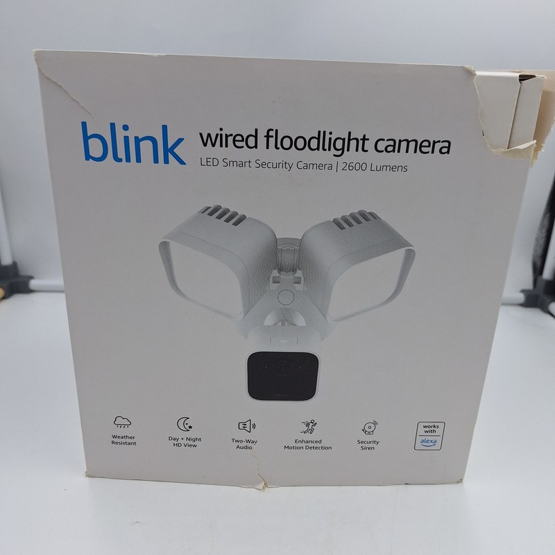 Blink Wired Floodlight Camera BFM00100UW LED Smart Security Camera