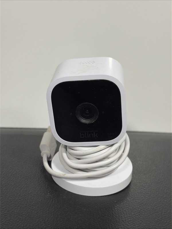 BLINK mini camera 1080p security camera G8V1-9001 FOR PARTS